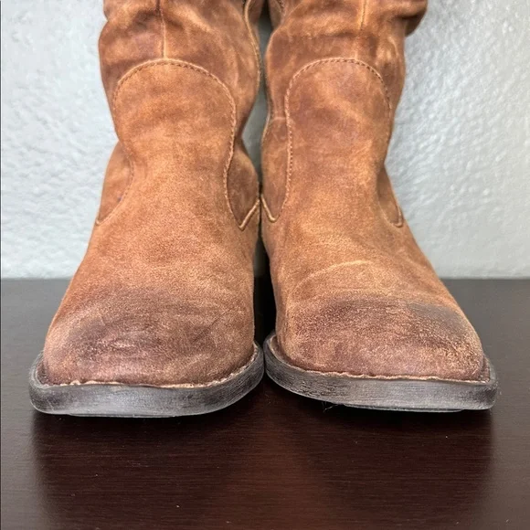 Born Suede Boots (7.5) - Picture 7 of 11